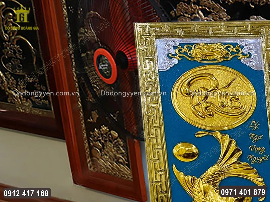 Khung tranh liền đồng v&agrave;ng chắc chắn
